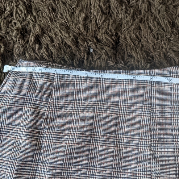 Twik Skirt - Picture 2 of 5